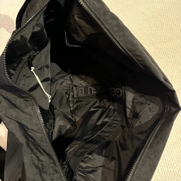 HUGE RARE HTF BAGGU Black Travel Sport Messenger Bag (Large one!) - Picture 5 of 8